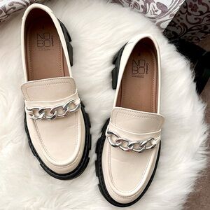 No Boundaries: cream/silver shoe